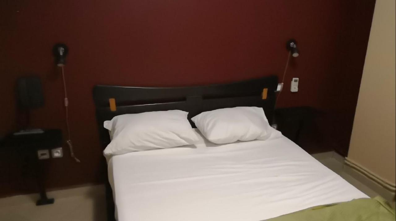 Roza Hotel Bab-Ezzouar Экстерьер фото